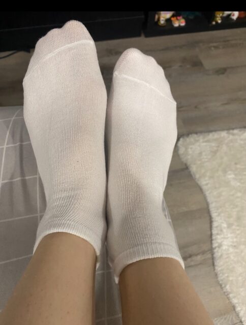 Белые носки