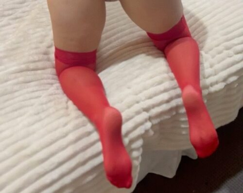 Прозрачные красные чулки